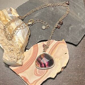 Avon vintage necklace glass stone